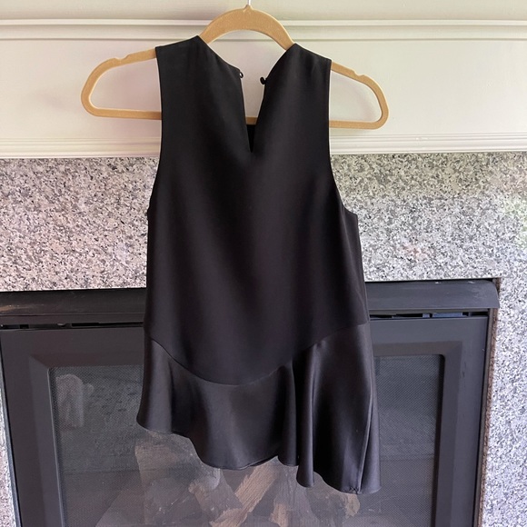 Elizabeth and James Top - Picture 2 of 2